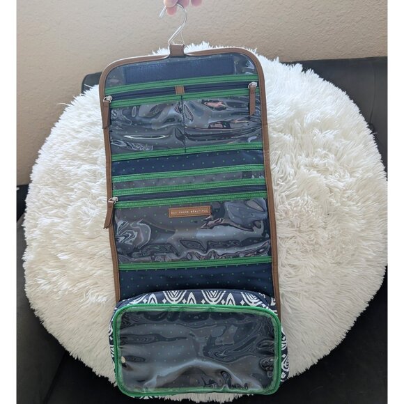 Stella & Dot, Hanging Travel Roll Organizer, Blue/White Ikat Print - Picture 8 of 13